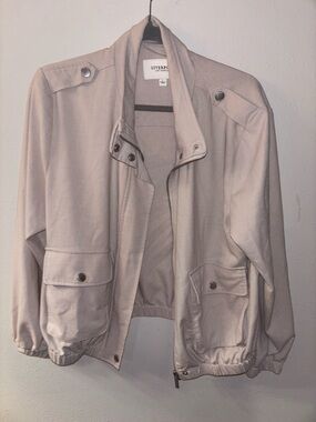 Liverpool Light Beige Utility Jacket with Flap Pockets